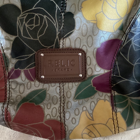 💐👜 RELIC Rose Purse HOBO SHOULDER BAG 👜💐 - Picture 2 of 7
